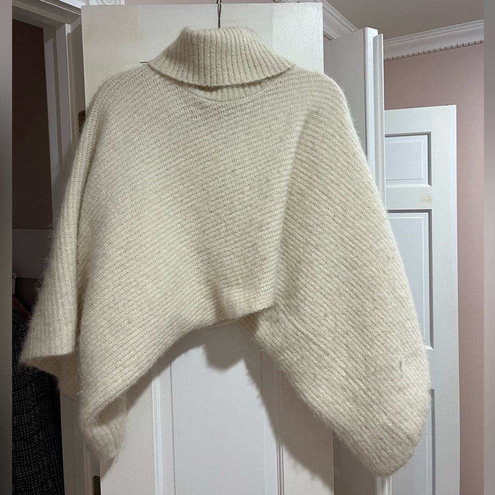 Zara ivory cropped sweater